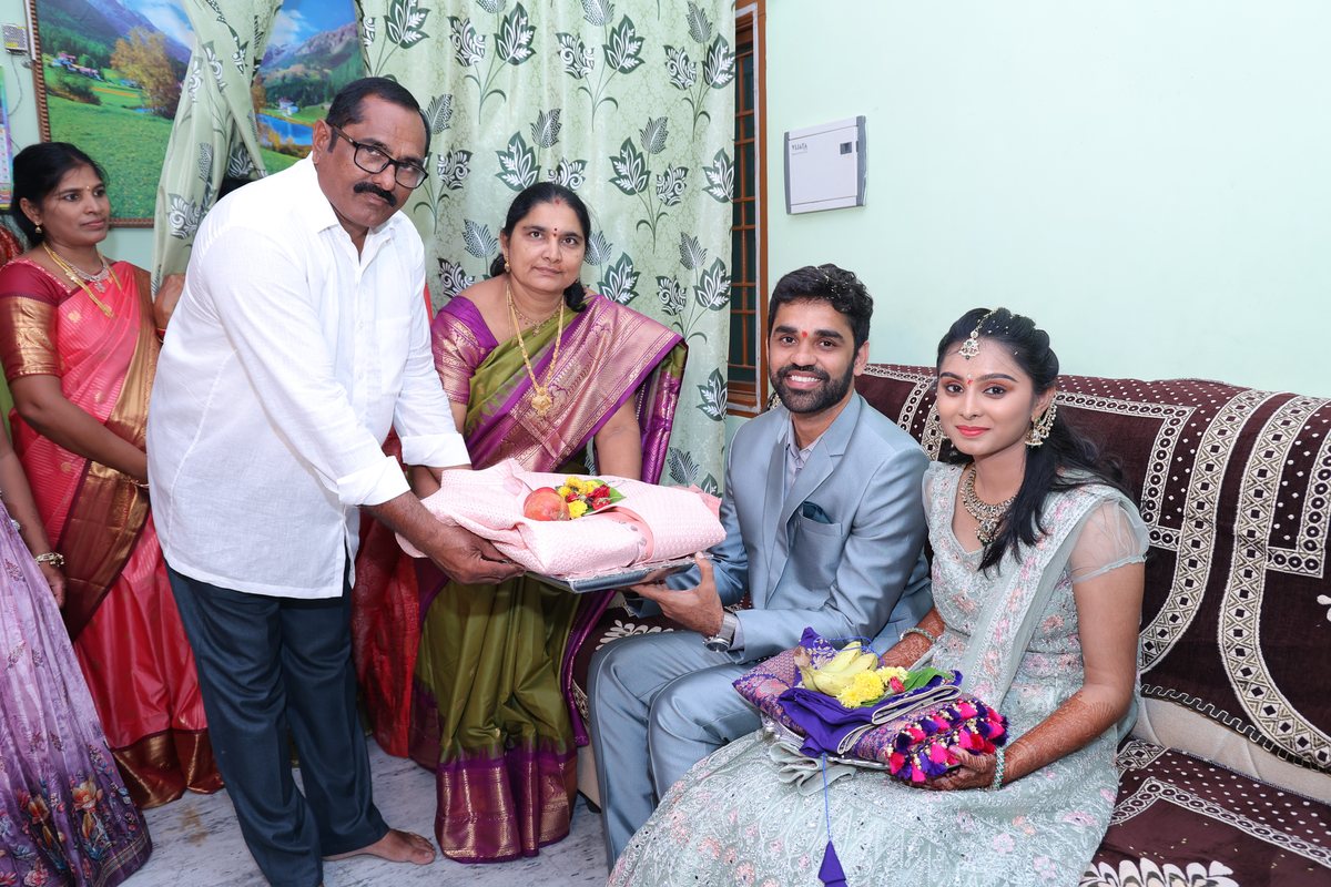 Akshitha's family: Sri Satya Narayana & Smt. Anuradha